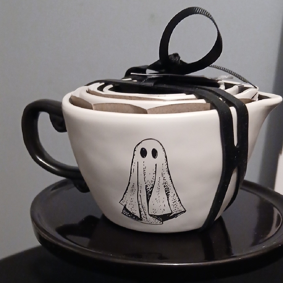 Rae Dunn Other - Rae Dunn Black and White Measuring Cups